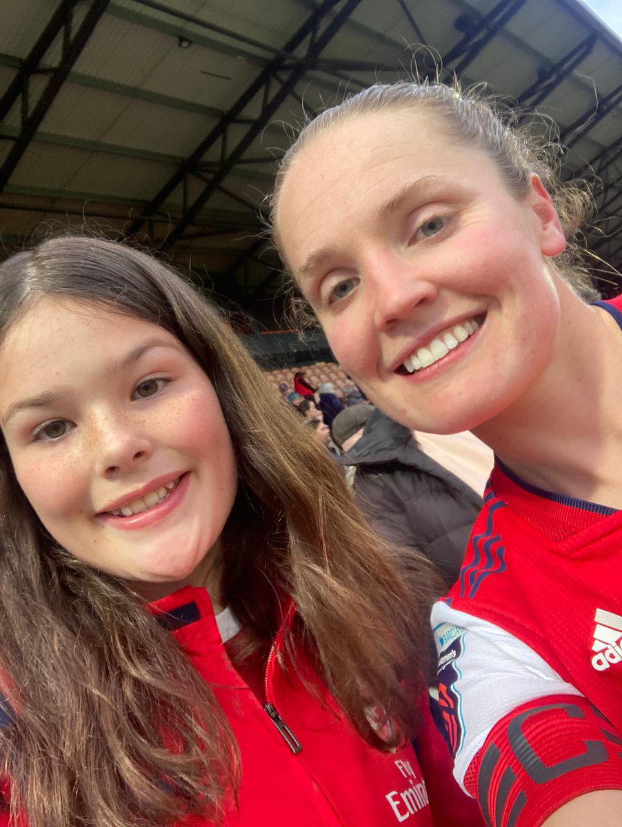 tinaamay's tweet photo. @kimlittle1990 @bmeado9 @Katie_McCabe11 @arsenalwomenfc #captinlittle @Arsenal My Niece Carrie has been a huge fan of the Arsenal Women’s Team for years! She plays football and inspires to be on the team one day in the future. If she gets a retweet this would make her day/year. https://t.co/I8DjEBAfd8