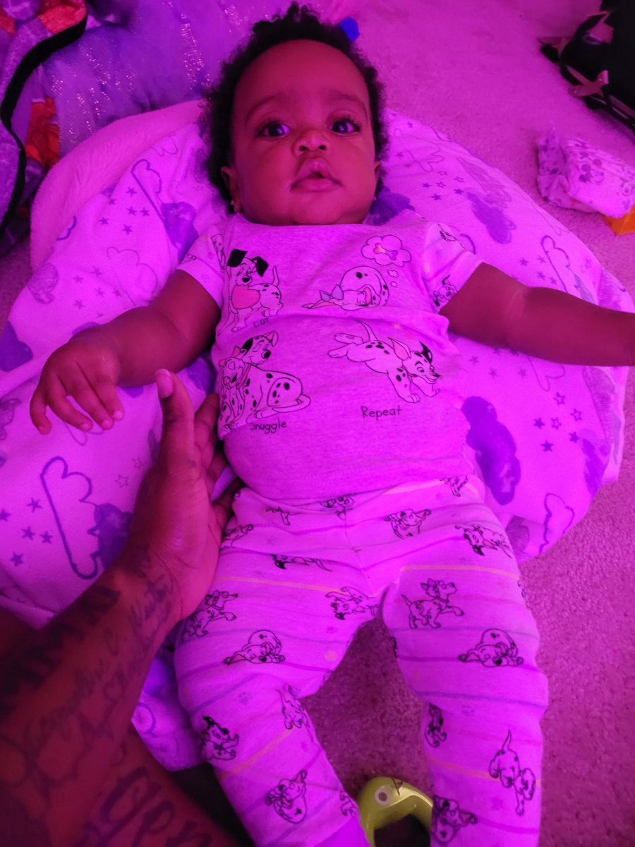 IAmKWestN's tweet photo. Super Cute Baby Picture Dump πΈ #cutebabies #adorbsies https://t.co/hvNnyjEPMF