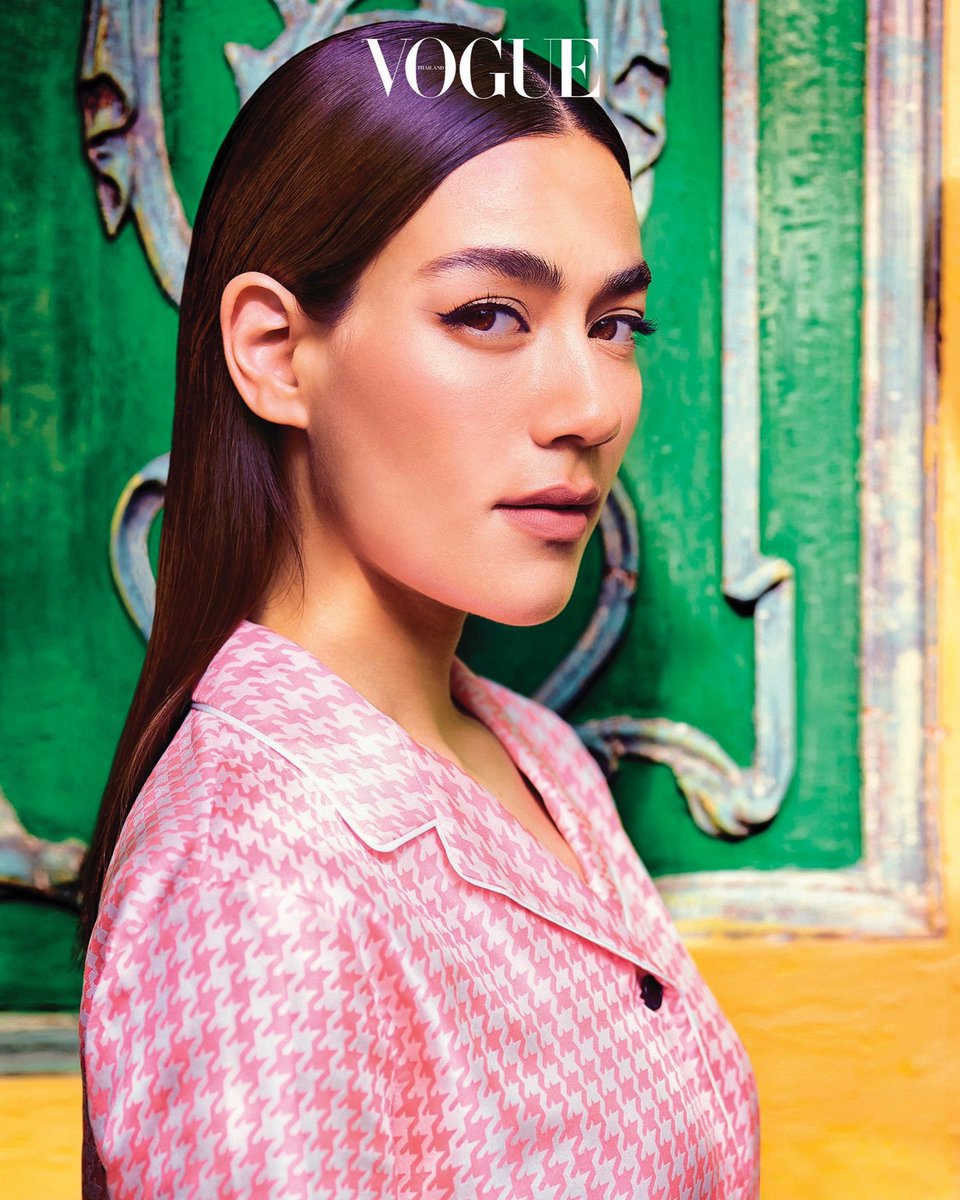 Suchadastartrek's tweet photo. #dior #kimmy_kimberley #voguethailand  @VogueThailand https://t.co/SMRyl4tOFU