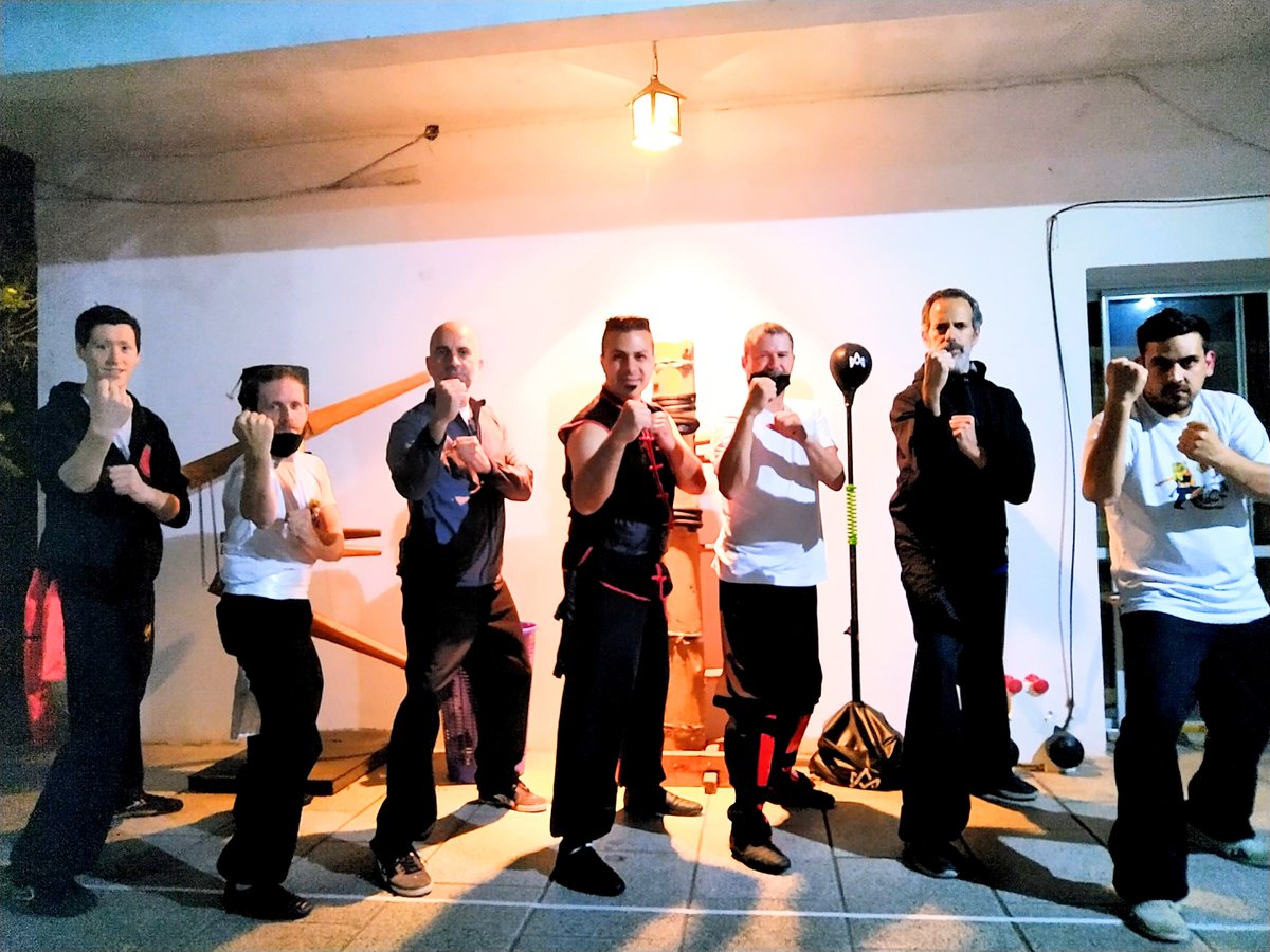 KungfuFacu's tweet photo. KUNG FU hung sing choy lee fut ARGENTINA
Clases en Belgrano y San Isidro.
#kungfu #hungsing #choyleefut #Argentina #Belgrano #ArteMarcial #DefensaPersonal #hongsheng #CaiLifo #Wushu https://t.co/n2iqc59klU
