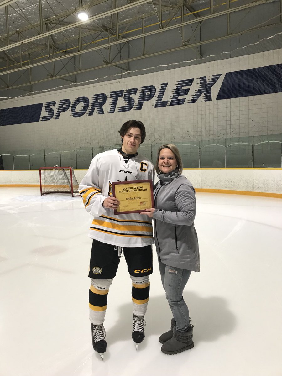 On behalf of “The Gregory Group” Barb Gregory presents player of the month award to Braden Keeble.
During the month of October, the captain led the league in scoring with 7 goals and 26 assists in 13 games! He continues to sit atop the league for points and assists.