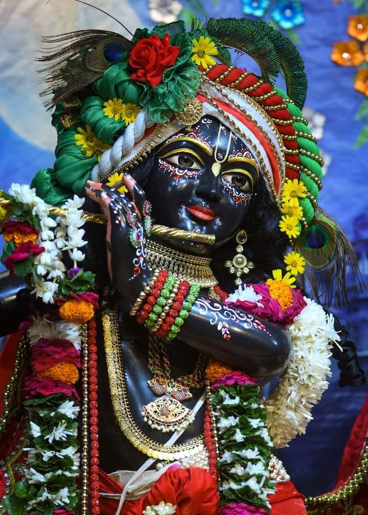 Sushila203's tweet photo. जय श्री राधे राधे 🌸🙏 https://t.co/xonh6Ao3Tv