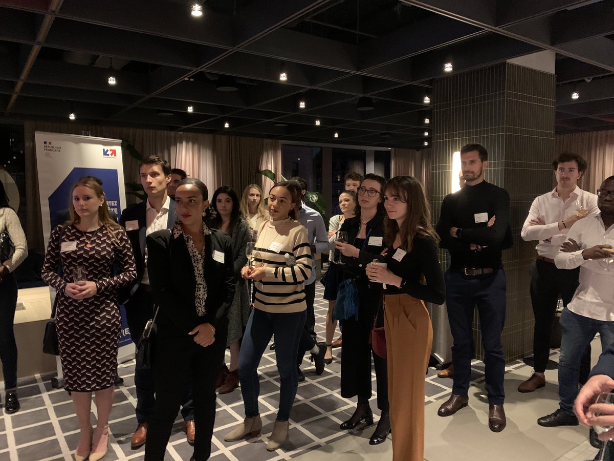FredRossiExport's tweet photo. Au 1er jour de sa visite aux 🇺🇸, @franckriester a tenu à rencontrer les jeunes talents #VIE à NYC qui ont traversé la crise, les entreprises 🇫🇷 fidèles au dispositif et nos partenaires @faccnyc @cnccef @franceinnyc. @BF_VIE @businessfrance Go VIE ! https://t.co/kbKe6dMTqi
