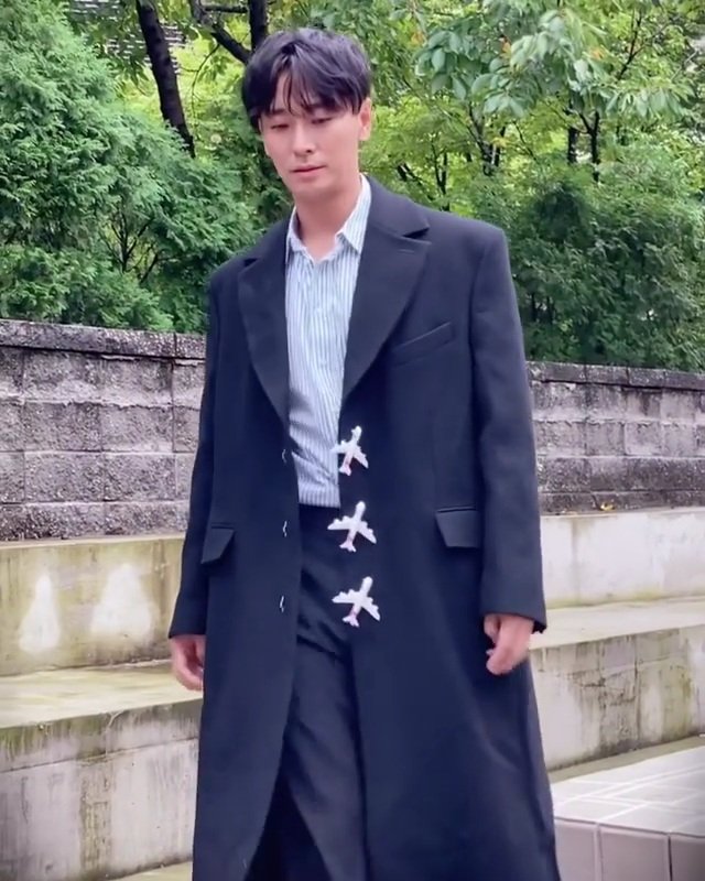 완댜님 아니신지