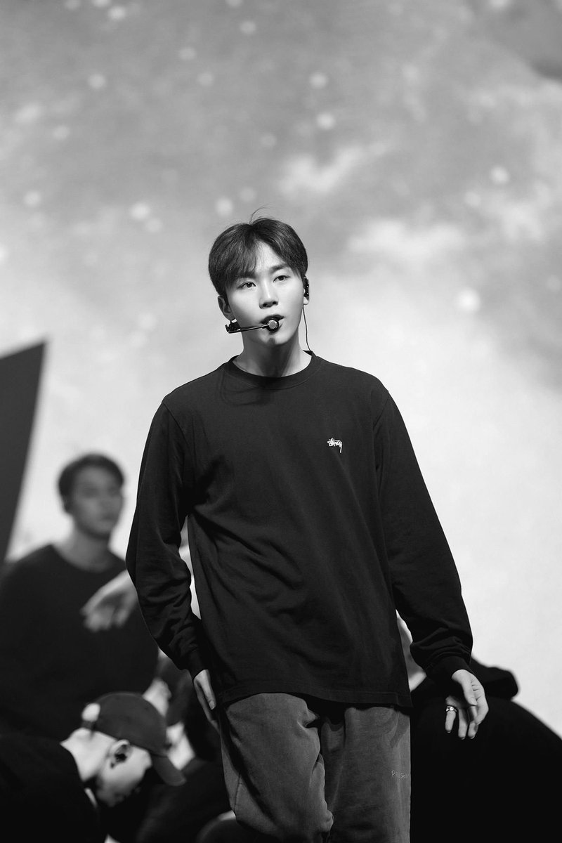 BSKFILES's tweet photo. Power of Love Rehearsal Behind #승관 https://t.co/Gr1Zuk5LWe