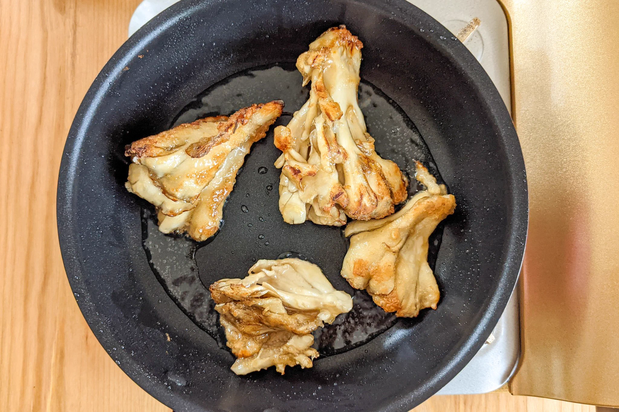ジューシーでとっても美味しく仕上がる？！舞茸を使った「唐揚げ」レシピ！