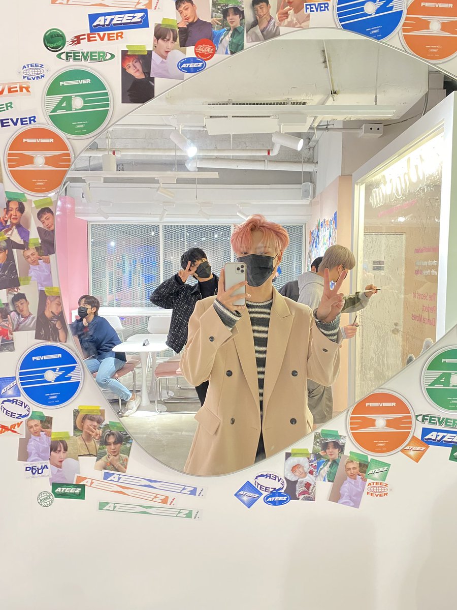 Alex_Nic13's tweet photo. Les dejo bonitas fotos de Hongjoong y Seonghwa para que no olviden votar por ATEEZ necesitamos darlo todo por los chicos!!!

 #MAMAVOTE #ateez https://t.co/MvJbZHR0po