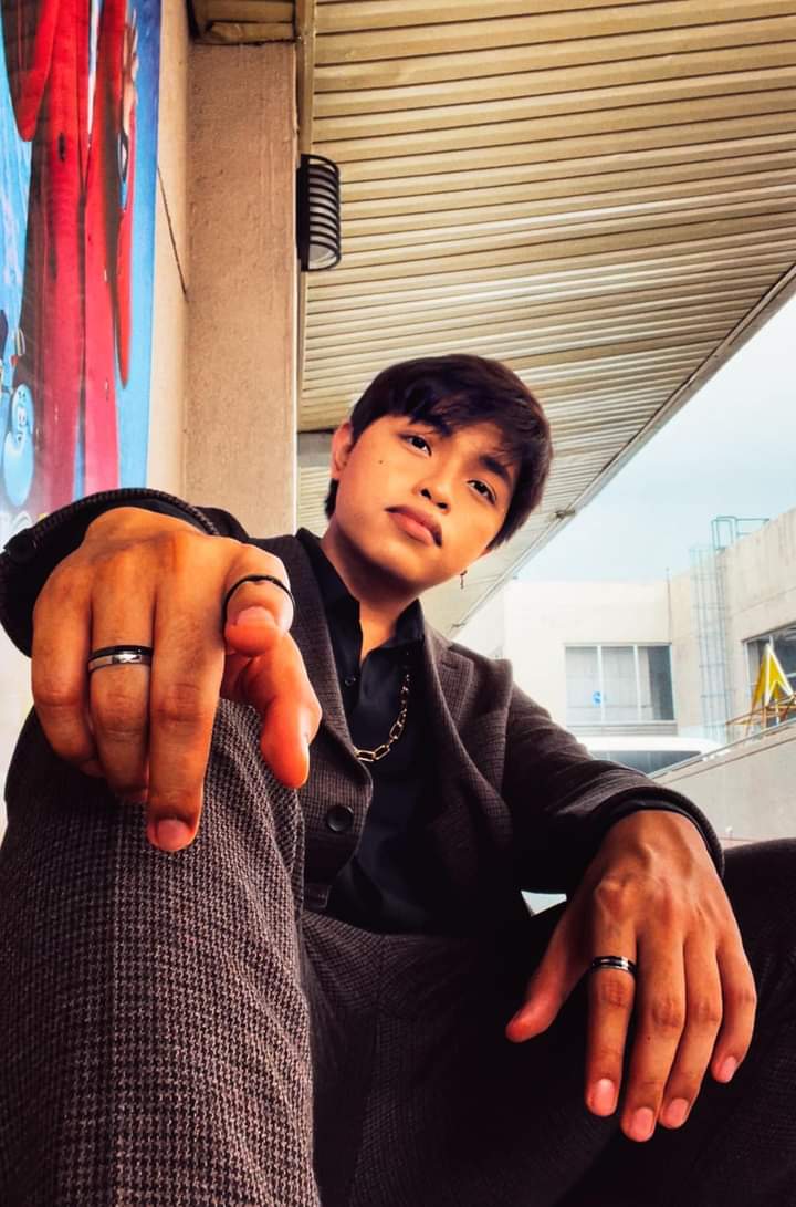 ReaDonguila's tweet photo. Excited!
Kaabang abang performance from this man.
#jmversions
#ASAPAngProbinsyano
#jmyosures https://t.co/NdGhE4sGPZ