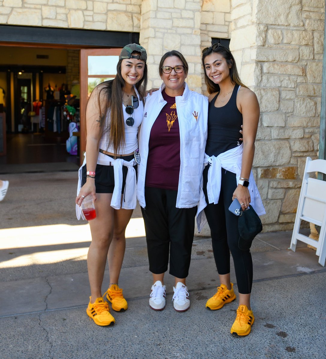 PhotoSilvas's tweet photo. Few more shots from todays @ASUSoftball annual golf tournament.
@morgannnriley @chase_leehong
@Trisha_Ford
@marissaschuld17
@iowa0606
@RussHeffley
#TGreen
@MaileyMclemore https://t.co/mnBfzMhx4g