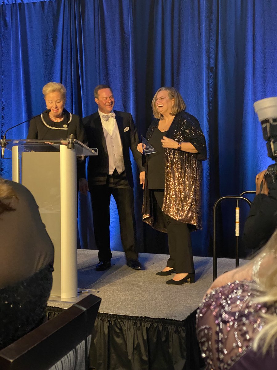 Robyn Lightcap tweet media