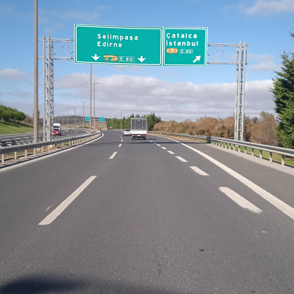 aynigunexpress's tweet photo. Şehirler Arası Kurye Merkezi ile taleplerinize yönelik tüm ihtiyaçlarınıza kesintisiz Motorlu Kurye hizmeti.
https://t.co/AZTo3cKnYH
#sehirlerarasikurye #sehirdisikurye #hızlıteslimat #istanbul #silivri #edirne #teki̇rdağ #çerkezköy #çerkezköybakış #sanayi #organizesanayi https://t.co/YK45PQErep