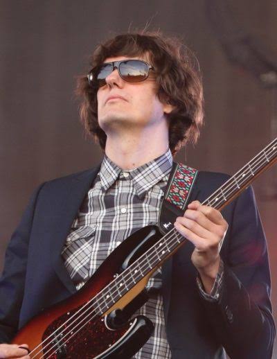 Happy bday Nikolai Fraiture
Born : Nov 13, 1978 