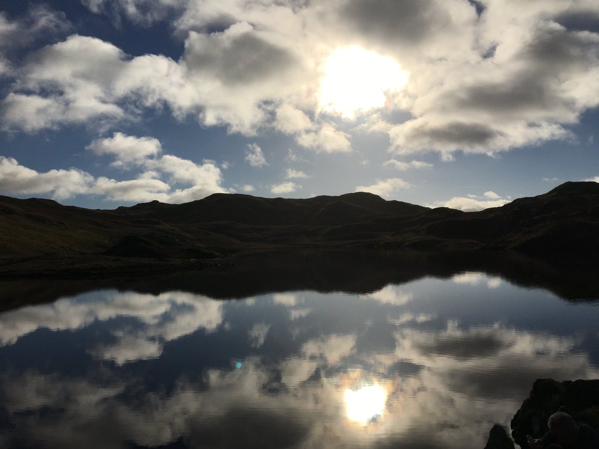 woundwitch63's tweet photo. Today was a good day! #angletarn #cumbria #autumnsunshine https://t.co/EExBFzQWMM