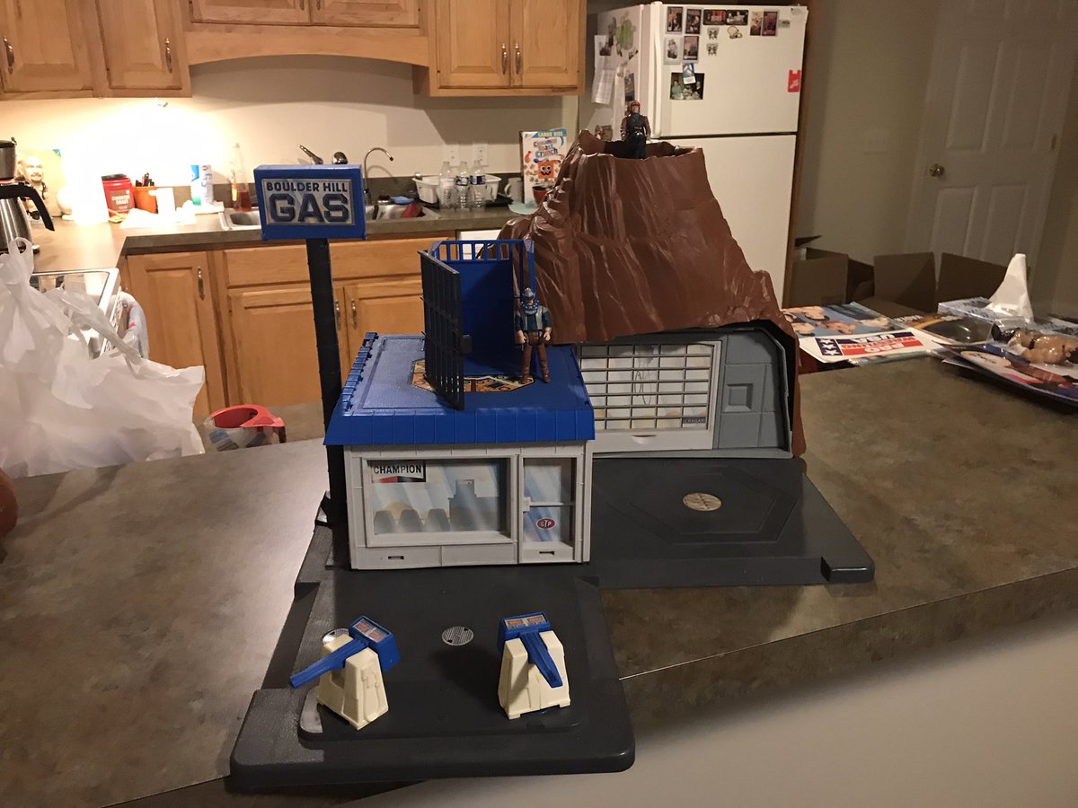 RefLarryPeace's tweet photo. Added the M.A.S.K. Boulder Hill play set to my collection today. Thank you to Greg Koller & American Daydream Antiques & Miscellanea in York, PA✌🏻
#MASK #BoulderHill https://t.co/g0QhNM7ZMe