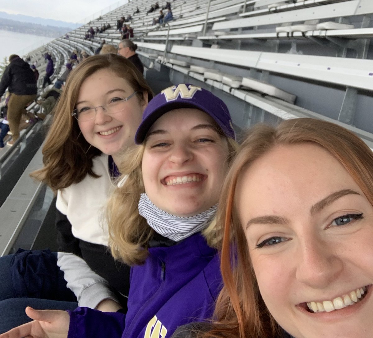 duleslol's tweet photo. #PurpleReign put me up there boys https://t.co/tHhy2TzVm0