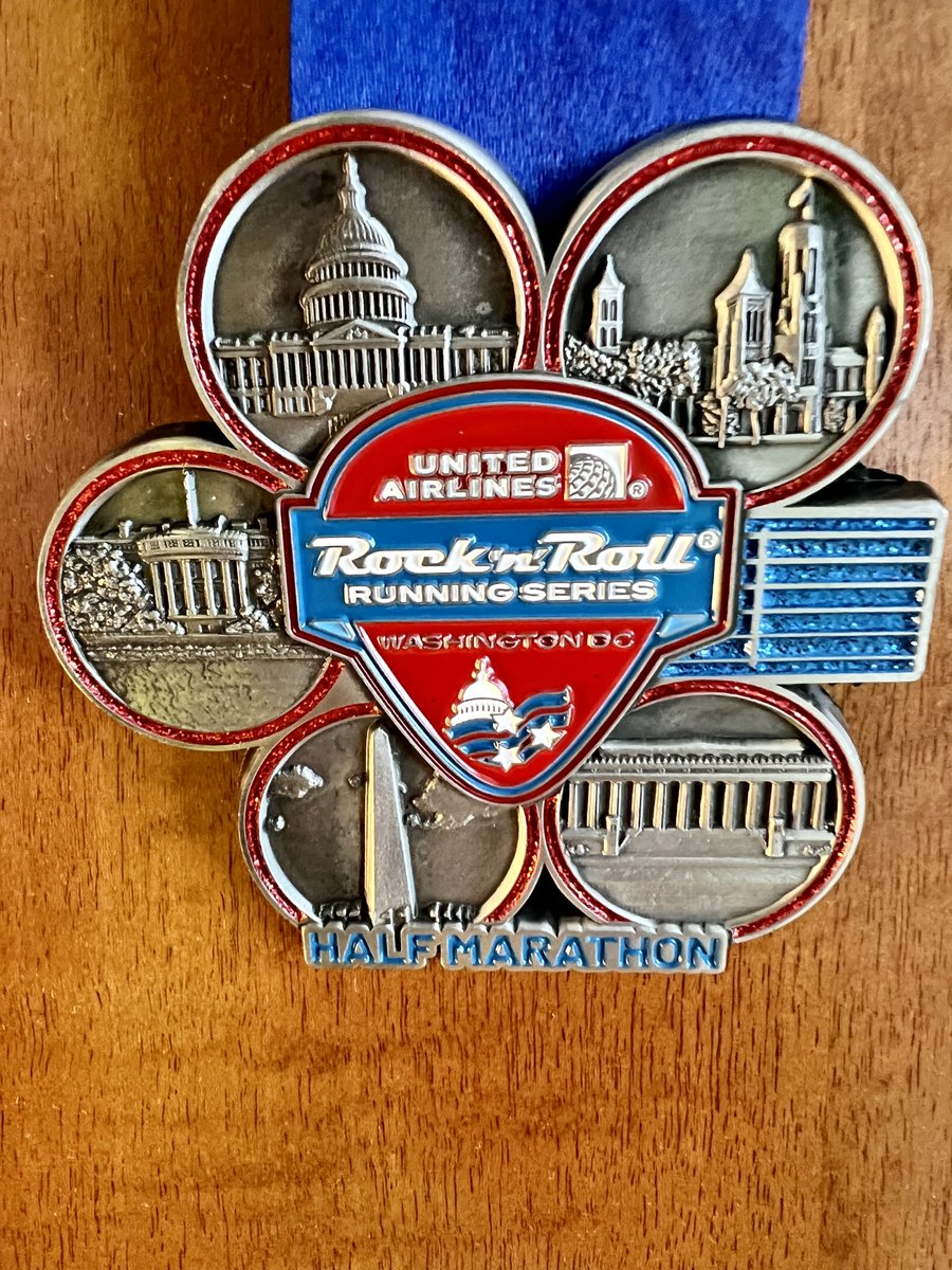 ElvisATX's tweet photo. 2021 #Rocknroll HM #WashingtonDC done and dusted! #runstreak II Day 685 https://t.co/5vXwbjx8sp