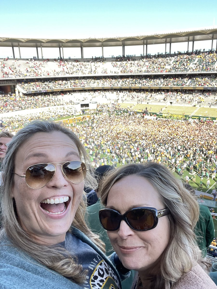 ShannySeale's tweet photo. Best👏🏻Game👏🏻 Ever. #SicOU #sicem #BaylorFootball #BaylorTwitter #BaylorvsOU #bayloralum https://t.co/toZHSt98Sx