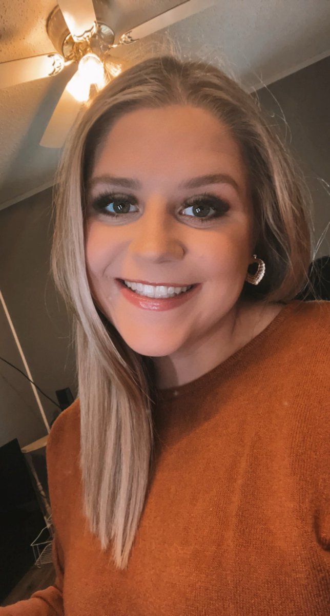 laniecurole's tweet photo. never post pictures here but i was feeling myself today so enjoy 😘😘😘😘 https://t.co/ibwaclDOzb