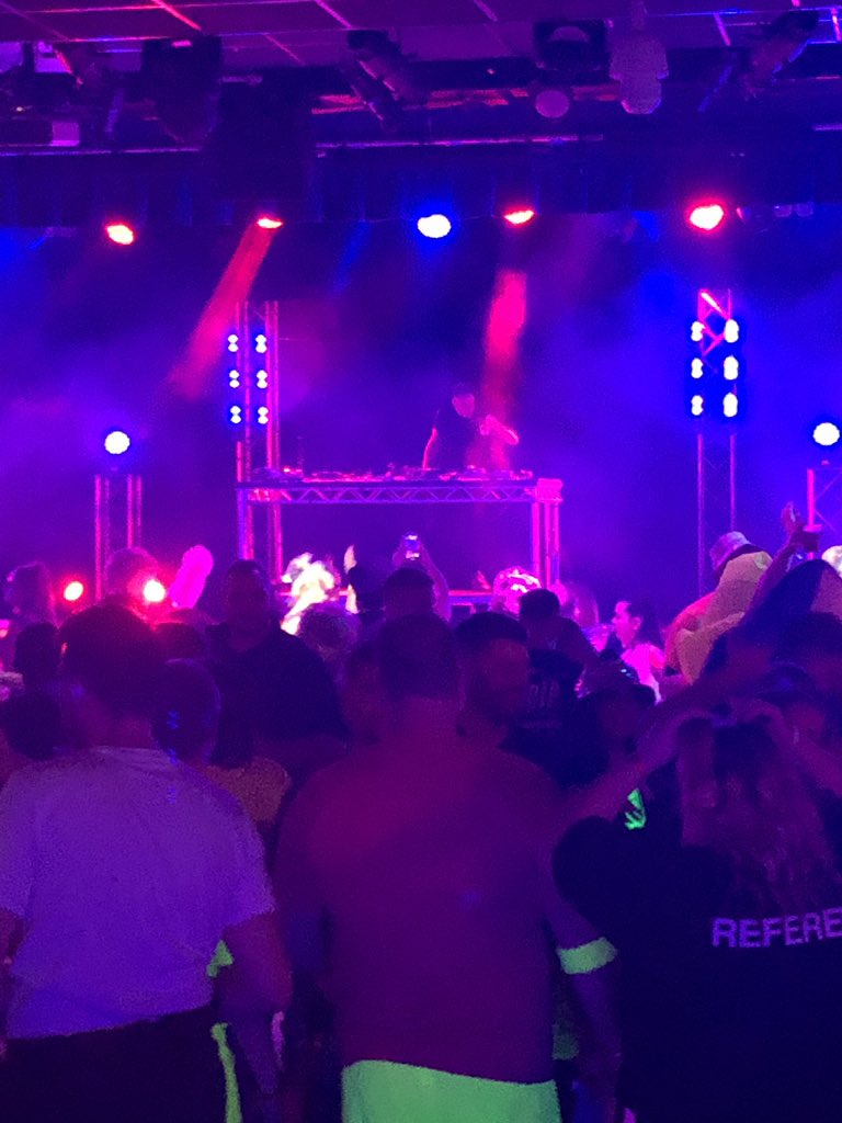 clarecoops's tweet photo. He’s here @tobyanstis 💃🏻💞 https://t.co/KLmPss6y6U