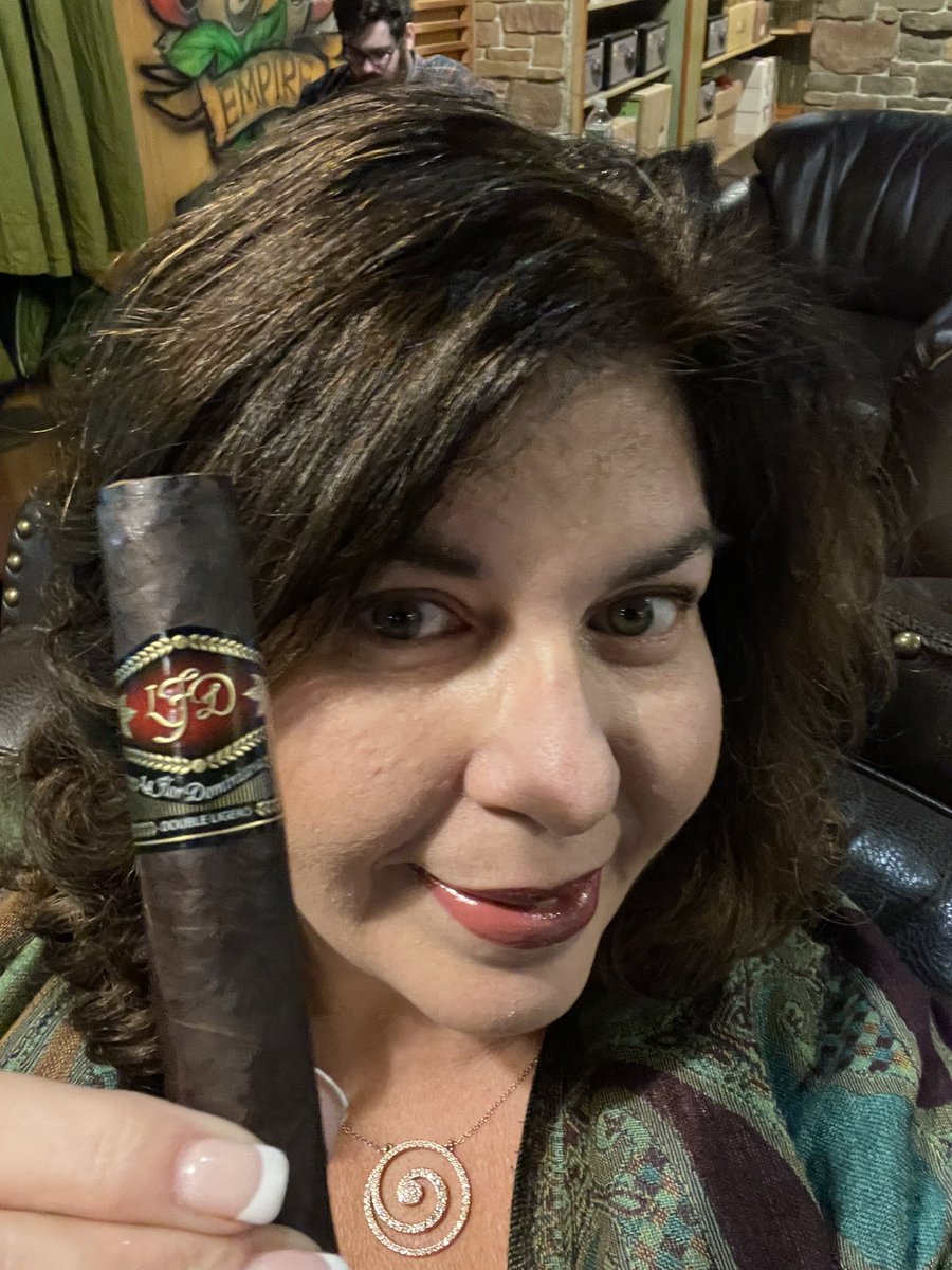 RobustoBabe's tweet photo. A little pre birthday cigar tonight @LFDcigars #DoubleLigero @JeffBOTL @CigarsBourbonD @rlilly1018 @CigarChairman @Oilersfann83 @CalvinThomps99  @MacWil22 @Mike_W_Simpson @tnherfin @HN_JAD @PistolCliff 
@writercimasuda @TheMitch182 @PhilVamos @RobbieM93927968 https://t.co/eeGpuip7eu