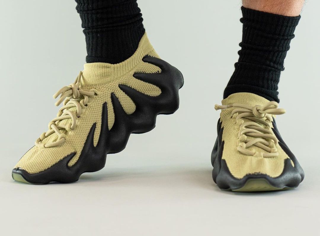 yeezy 450 black on feet