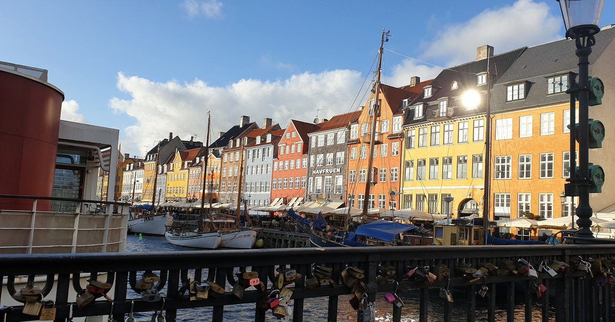 Flinisan's tweet photo. Det finns inget jag saknar så mycket som det faktum att jag ett tag fick kalla Köpenhamn för mitt hem 🥺💓 https://t.co/AIzQHZWOCX