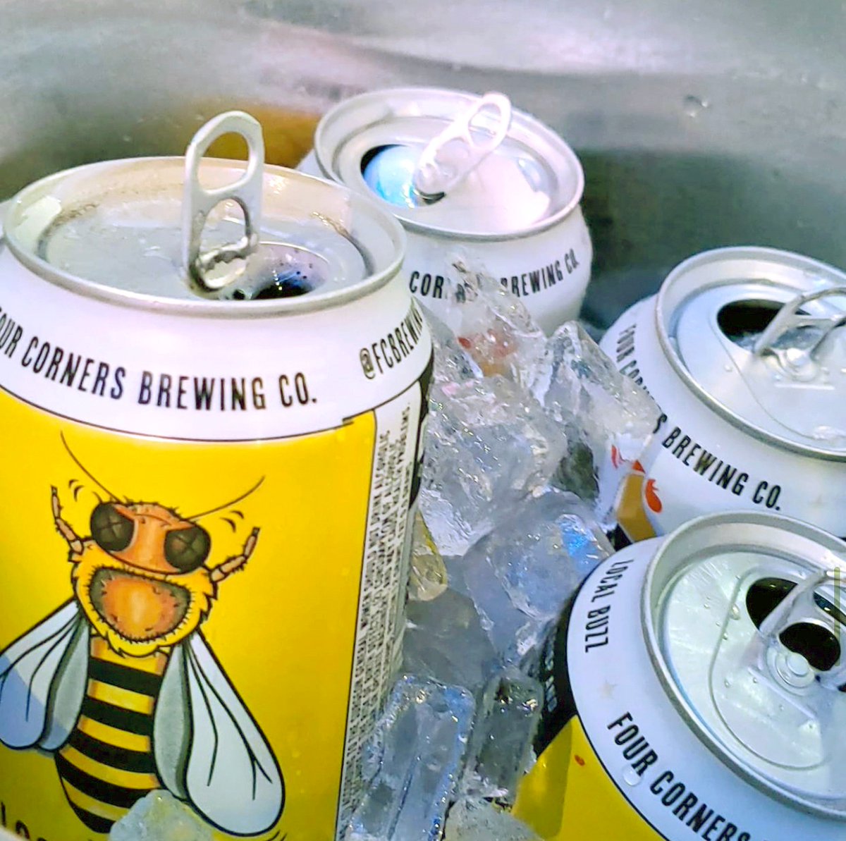 fcbrewing's tweet photo. Hey Brandon Brews, way to #KeepYourBuzzLocal with #LocalBuzz Honey Rye Golden Ale. β
- Brewed with #Texas honey π―β
- Perfect for tailgating
- 5.0% ABV πβ
β
Hecho en #DTX β’ Est. 2012 β
#KeepYourBuzzLocal #FCBrewing https://t.co/AlICLeyxGV