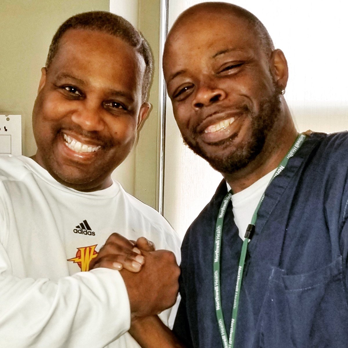 rahali516's tweet photo. @therealdocice it was an honor to meet you earlier. Get well Kangol Kid we rooting for you fam🙇🏾 https://t.co/z2W1wZJ3gn