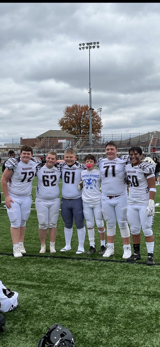 BooneGodby's tweet photo. State champs! @OfficialKYMSFA @NorthPulaskiFB https://t.co/x5jPuCQat2