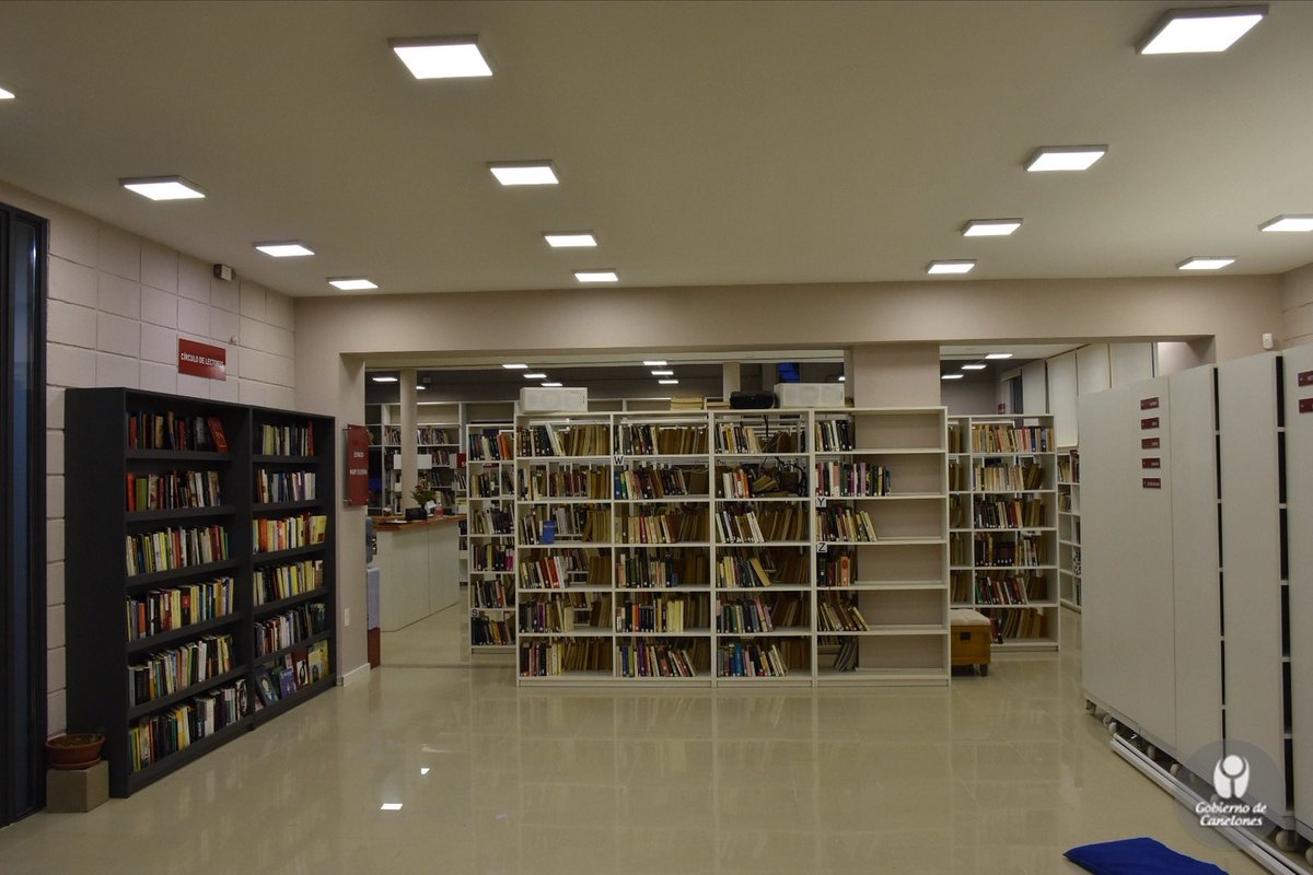 IdCanelones's tweet photo. 📚#Ahora> En un marco de fiesta y grandes emociones se inaugura la ampliación de la Biblioteca Popular de #Shangrilá Edelweiss Zahn, la cual es posible gracias al apoyo de @IdCanelones a través de un convenio anteriormente firmado.

#Hoy vecinos y vecinas ven un anhelo cumplido. https://t.co/gt82SRrwJs