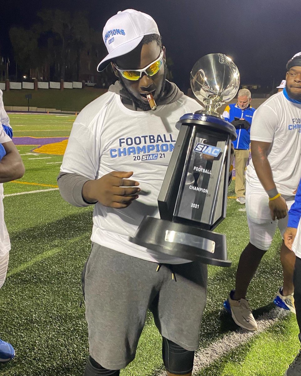 zay2trendy's tweet photo. I BEEN PLAYING THIS GAME SINCE I WAS 4 NEVER BEEN ON A WINNING FOOTBALL TEAM UNTIL NOW! NIKKA IMA CHAMPION NIKKA! #LLAD57 #LLAD #ASUTwitter https://t.co/YcIPv5x1bB