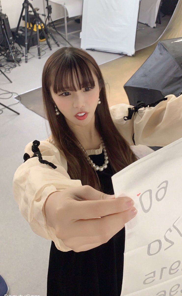 r8r1r1r's tweet photo. 昨日の #ケンコートキナー 
#スタジオ での
#ポートレート #WS は
#sigmafp を体験しました📸
今回はLEDライトで
#ライティング ✨

そしてなんと
#SIGMA さんは60周年🎉
おめでとうございます👏
記念ハンカチと
マスクを頂きました！😷
早速使わせて頂いてます🤭💕

今回もありがとうございました🤗 https://t.co/jzxElVK3BE