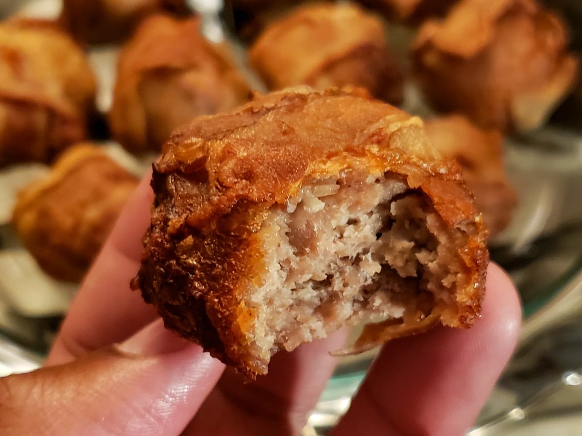 theMEATofit's tweet photo. #Bacon-wrapped turkey #meatballs! Easy to #cook in the #airfryer. These were at 365° F for 15-20 mins., until crispy. A perfect combo! 

#carnivorediet #carnivore #ketodiet #keto #zerocarb #ketocarnivore #meat #health #diet #nutrition #food #turkeymeat #meatball #groundturkey https://t.co/PvCFCiu8qs