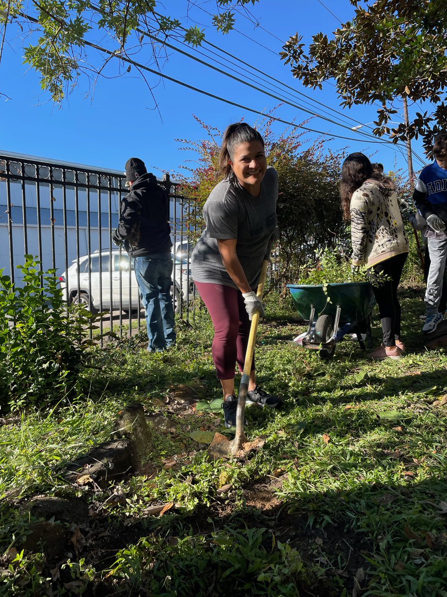 Pugh Beautification Day! 

Hosted by Pugh Elementary PTO 

Parents, children and Staff coming together as a community to help make make our school a clean, safe and enjoyable environment for our students.