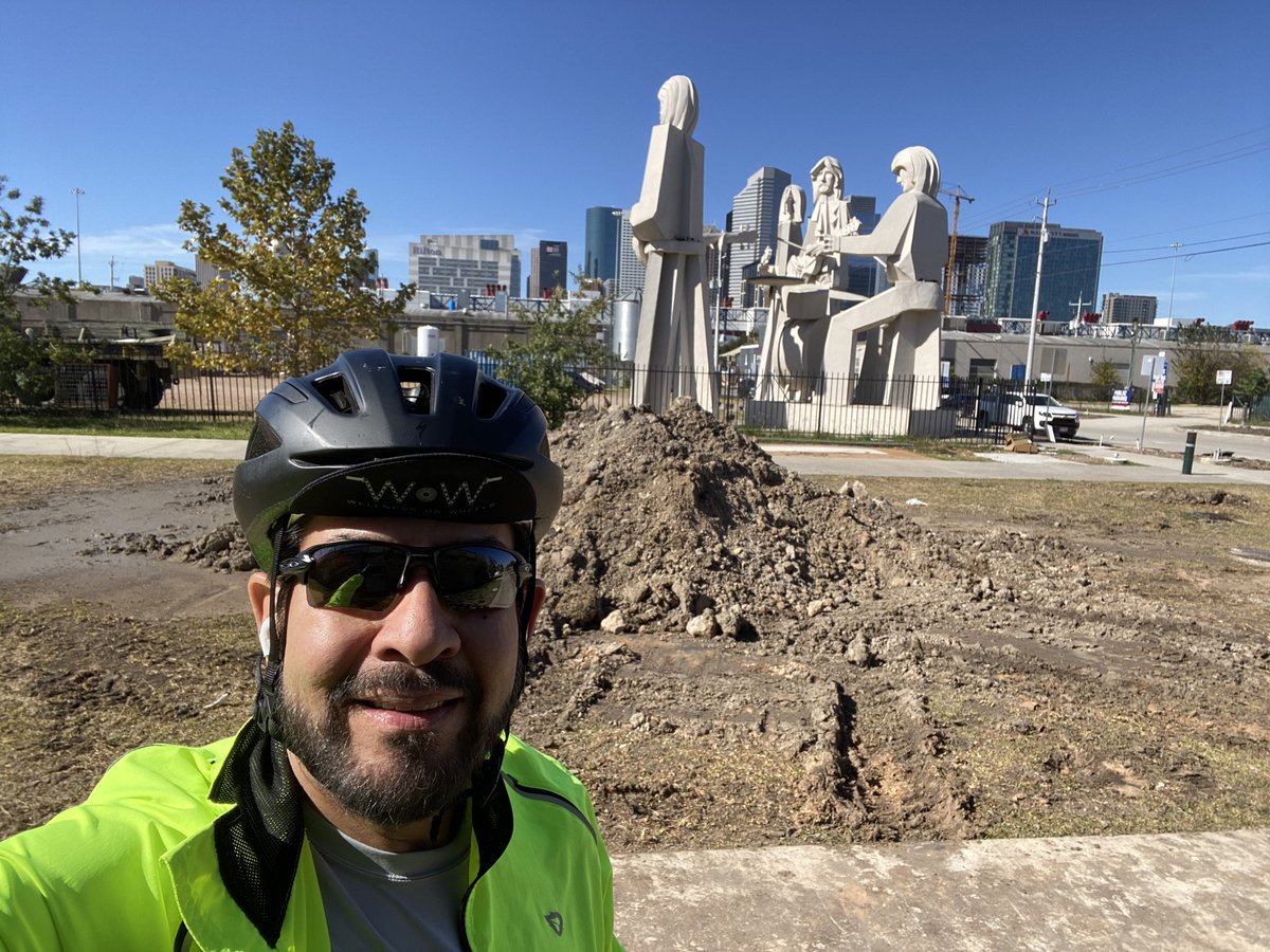 AdrianGarciaHTX's tweet photo. Rode 21mi as I met with #Scouts, had breakfast, shopped at @EaDoBikeCo. Went by #1708Gentry my childhood home in #Nawfside. Rode by my @HoustonISD schools #ShermanES #MarshallMS #NorthsideHS aka #JeffDavisHS where the #Panthers were playing Sam Rayburn in baseball! Good day! πππΌ https://t.co/HMGDOVO5HS