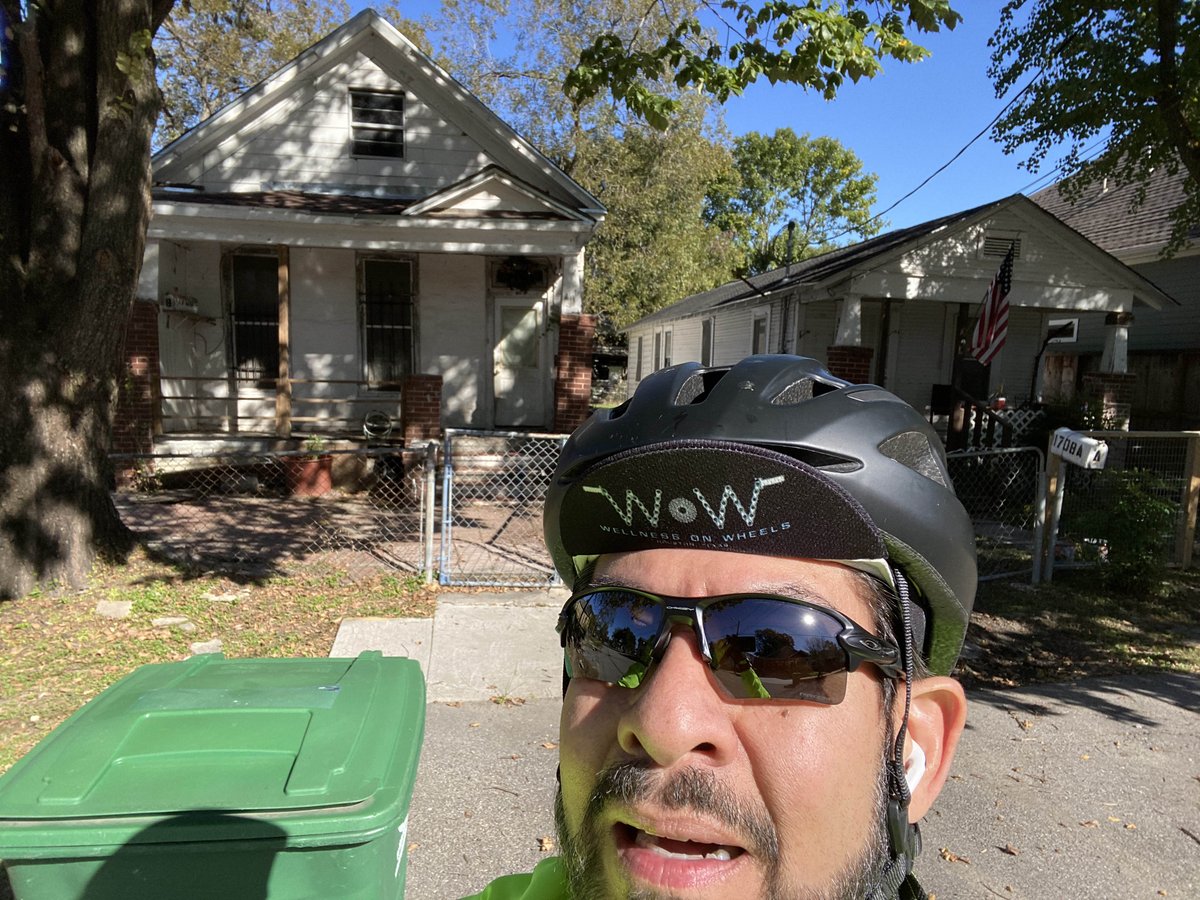 AdrianGarciaHTX's tweet photo. Rode 21mi as I met with #Scouts, had breakfast, shopped at @EaDoBikeCo. Went by #1708Gentry my childhood home in #Nawfside. Rode by my @HoustonISD schools #ShermanES #MarshallMS #NorthsideHS aka #JeffDavisHS where the #Panthers were playing Sam Rayburn in baseball! Good day! πππΌ https://t.co/HMGDOVO5HS