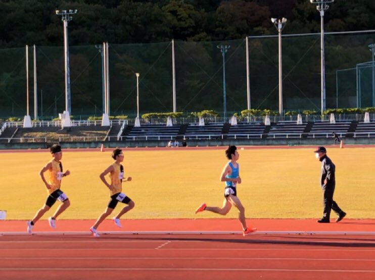ygu_ac's tweet photo. ○甲府市長距離記録会
5000mに山本啓将(3年)、上杉翔太郎(1年)が出場しました。
2人とも自己ベストを出し、次に繋がるいい走りとなりました🏃‍♂️💨
朝、晩と冷え込みますが、体調管理をしっかり行い、寒さに負けず頑張ってほしいです✊🏻✨ https://t.co/YzdujpeHgo