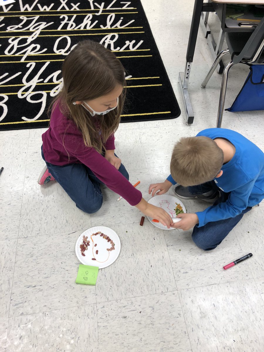 Mustang Party day! 🎉 Craft time with friends to celebrate all of our hard work in the 1st quarter 

#crafting #2ndgrade <a href="/MeadowlandElem/">MeadowlandElem</a> <a href="/LCPSOfficial/">LCPS News</a>