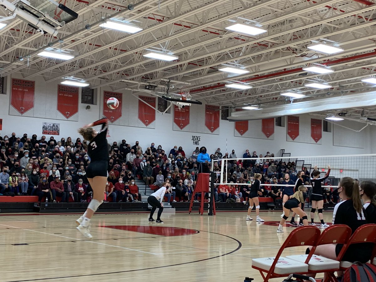 Making Hornet history left and right- first time I’m state playoffs and 1,000 kills for Akasha!!! 🎉🏐🎉