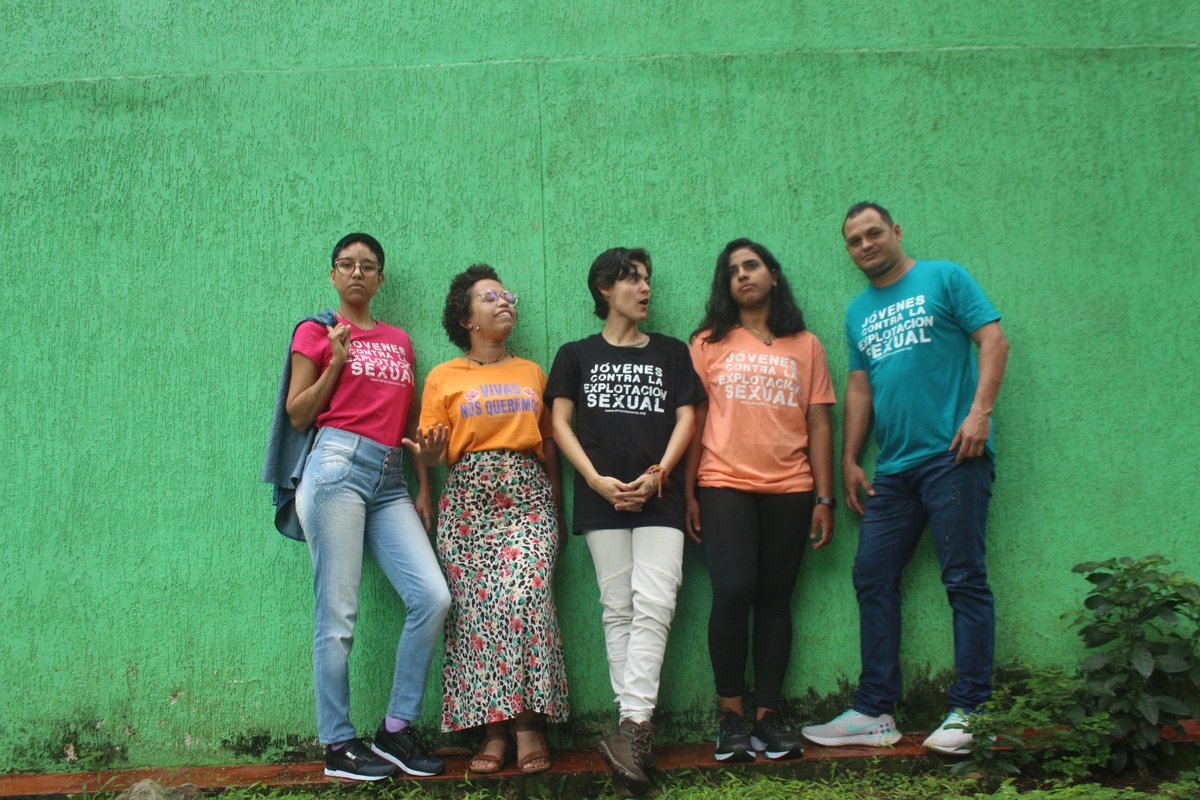 afro_candombera's tweet photo. Este grupo de jóvenes trabaja para acompañar mujeres y sus niños a construir proyectos de vida fuera de la trata de personas.
Apoya el emprendimiento, donando 60 mil pesos y recibirás la camiseta oficial #Empodérame.
Bancolombia, ahorros -1 3012690105 https://t.co/Bdc0VkGXBf