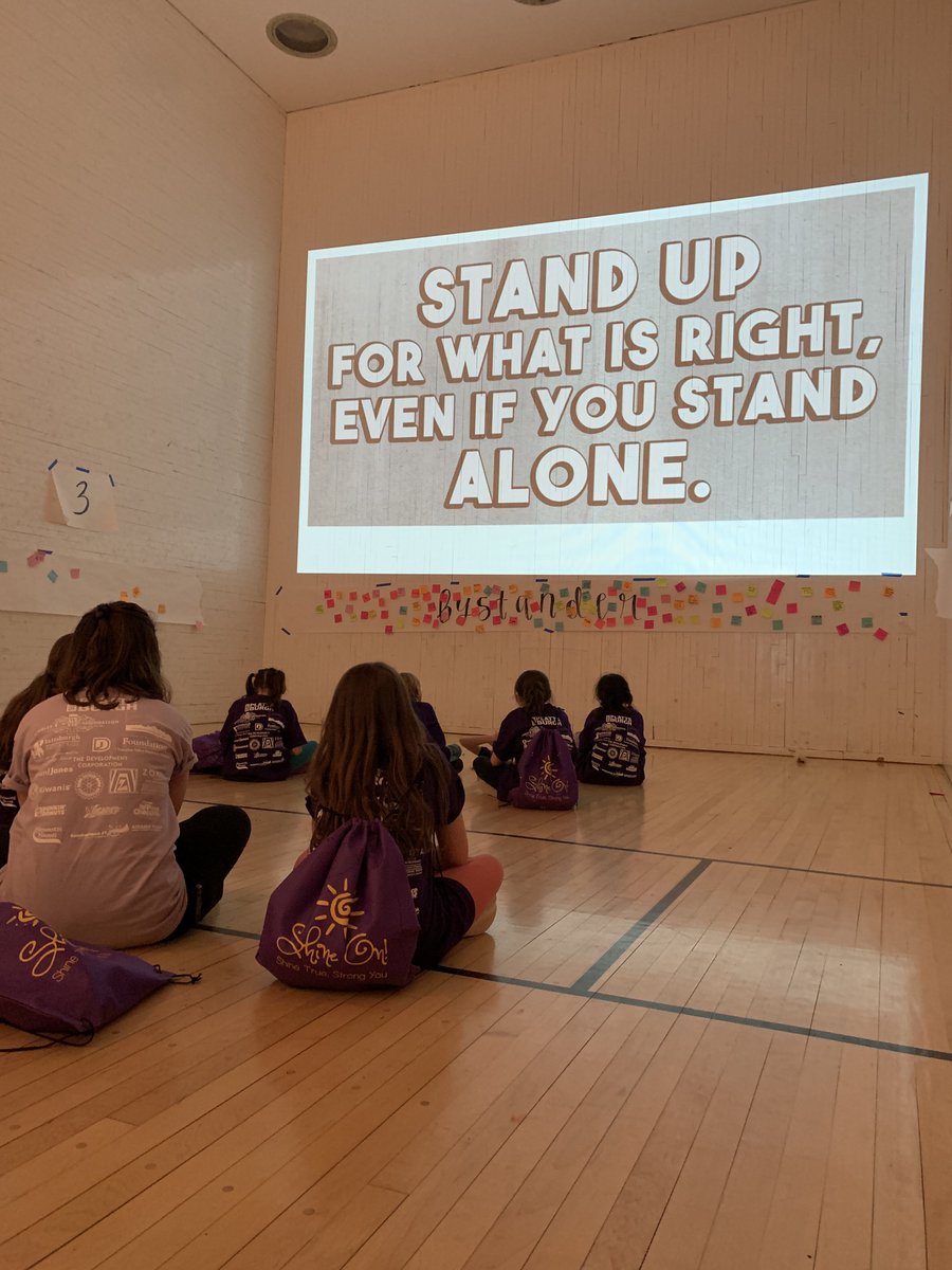 Happy #WorldKindnessDay ! Shine On! is dedicated to populating our world with stronger, kinder, more upstanding girls starting right here in the North Country! Spreading kindness makes the world shine! 🌎☀️🌸 #shineon #sunyplattsburgh