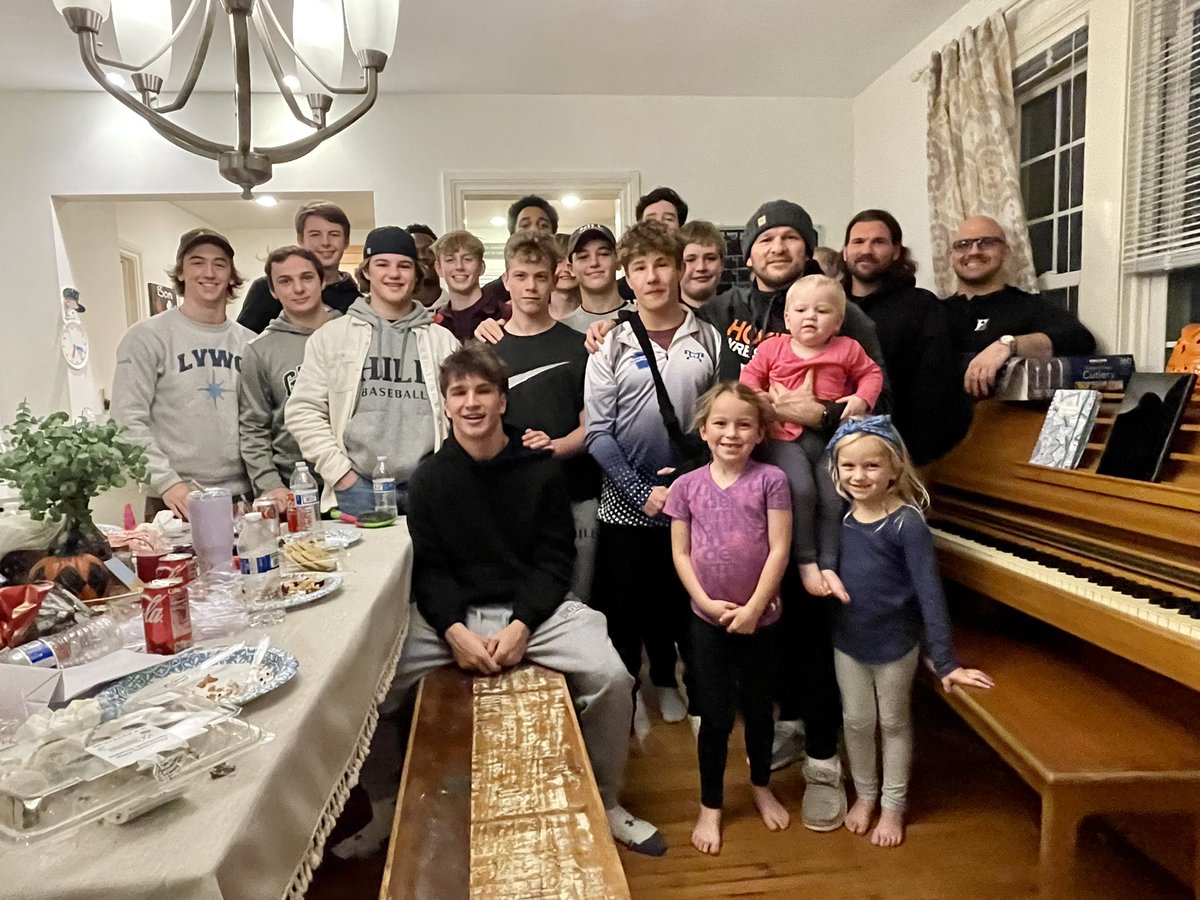 wrestling_hill's tweet photo. The Hill Wrestling Family is growing (and we are missing about 10). Can’t wait to see where the year brings us! Good to see @NookieBrown22 again! @HillAthletics #GoHill https://t.co/nWqkaIK2eq