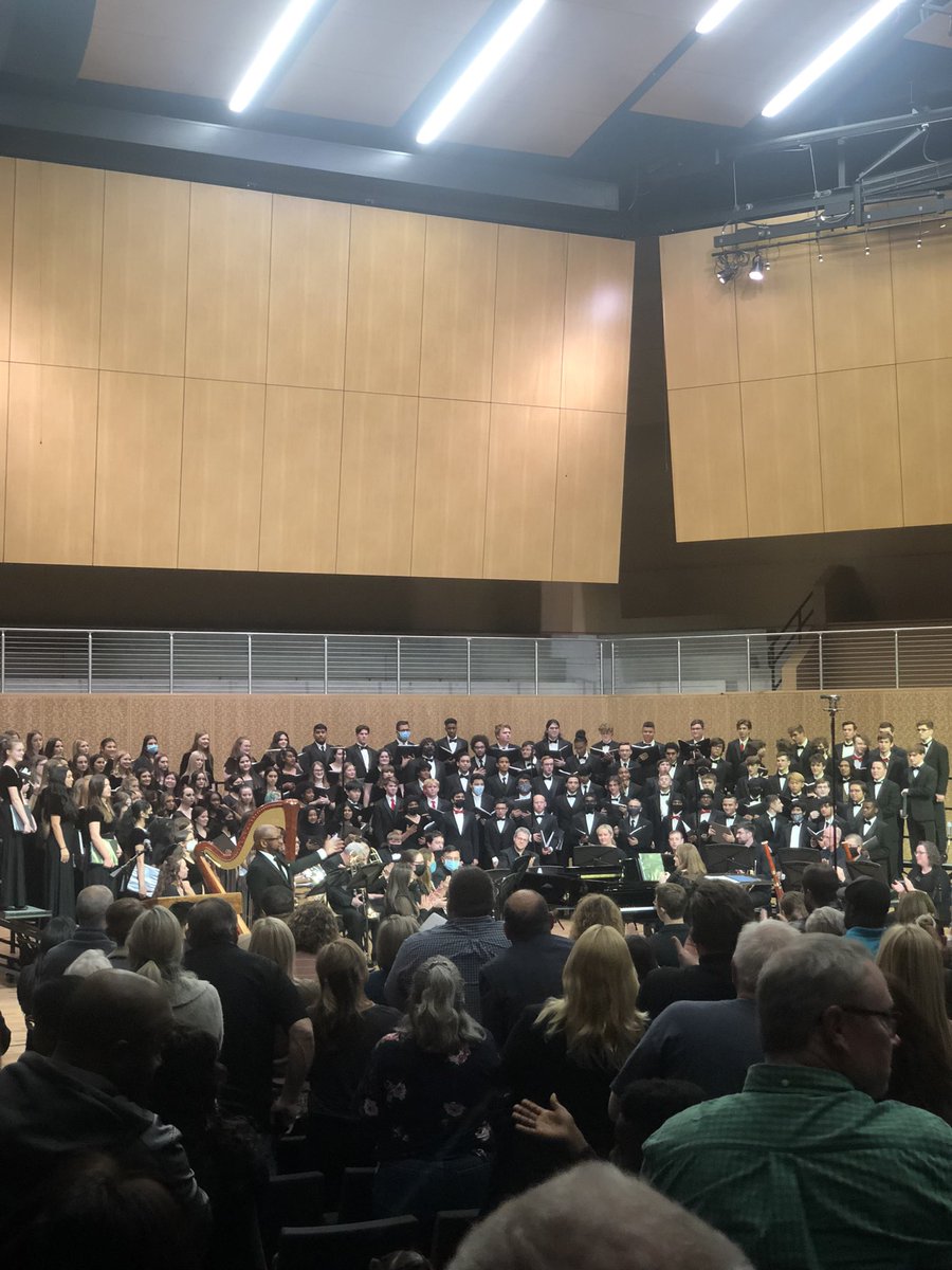 KJ_knowledgEDU's tweet photo. These kids sang their hearts out this evening!! Shout out to the members of the @grapevine_choir that took part in the Region 31 All-Region Choir!! #MusicEducationMatters #ghsUNITY #weareGCISD #MusicIsTheUniversalLanguage https://t.co/tOSJOpGVoQ
