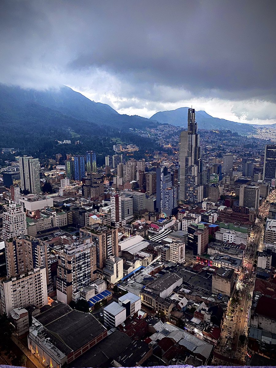 jpsebasperez's tweet image. Mi hermosa #Bogota #photography #Colpatria #PhotoTwitter #FolloForFolloBack