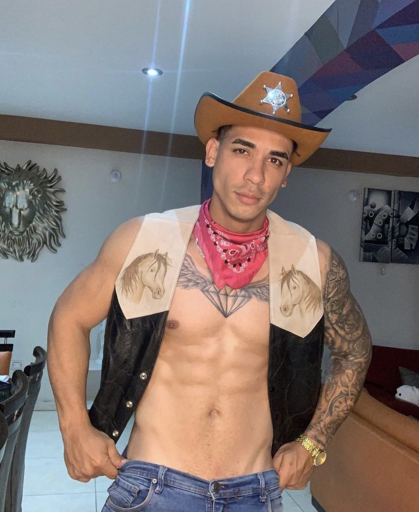 kevim_fit2's tweet photo. 🥵🥵🥵💵💵💰💰💴💳💷💷💶💶 🔞👿👿👿😈😈😈 Dale Rt y Mira tu Dm https://t.co/z6VsZ22bjt