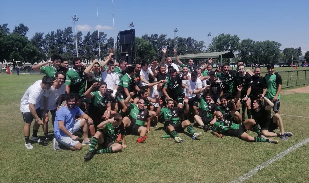 Campeones 🏆 Pre Reserva
•
Dale campeón, dale campeón! 👏🏻👏🏻👏🏻👏🏻
•
Felicitaciones muchachos! 
•
#Campeones #QueLindoEsSerDeDuendes
#SomosCampeones #SomosDuendes 
•
💚🖤👻