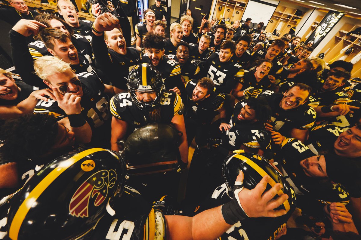 HawkeyeFootball's tweet image. Floyd and The Boys.

#Hawkeyes