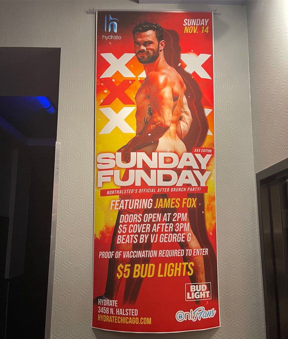 A poster that’s bigger than me?! That’s wild ???? If you’re in #Chicago come to @HydrateChicago tonight