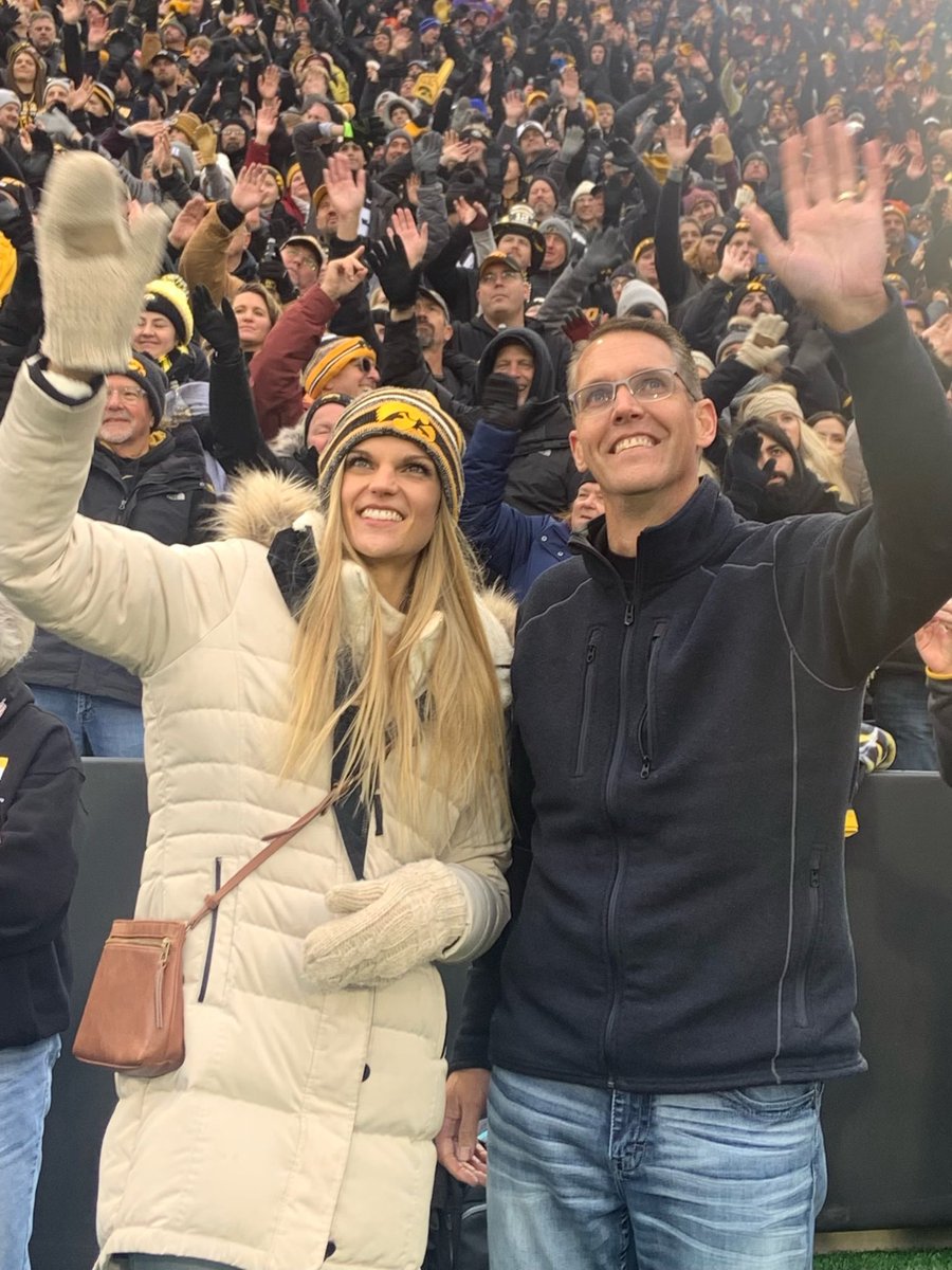 RandyFeenstra's tweet photo. It was great to spend the day with my daughter Erika, even if that means traveling to Hawk country! The Iowa @HawkeyeFootball wave is a special tradition to let all the courageous kids at Iowa Children’s Hospital know  they are strong, and we are with them! https://t.co/nk2rb5RzYK