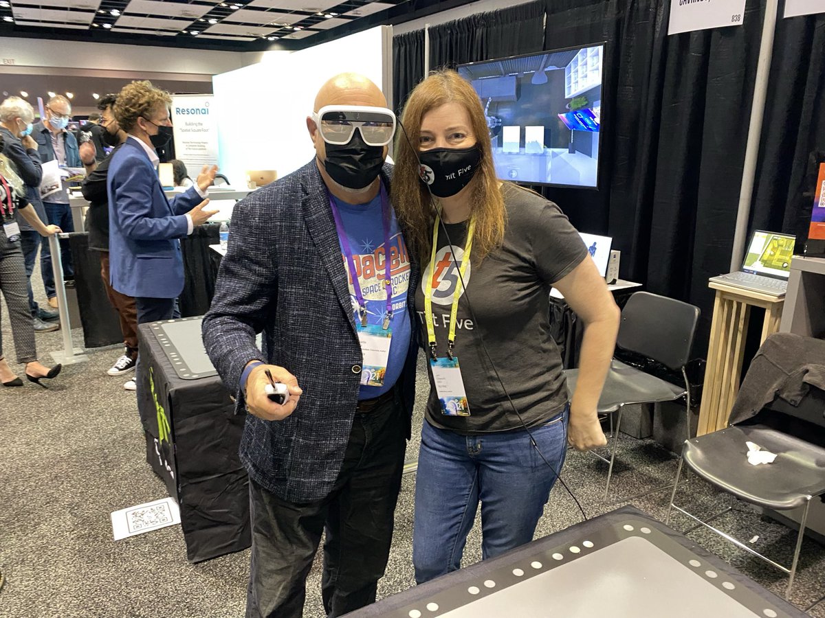 CharlieFink's tweet photo. @SkarredGhost @jeriellsworth @tiltfive Tabletop holograms? Yes, please! So exciting to finally see @tiltfive and meet @jeriellsworth! https://t.co/qtqNddVUHP